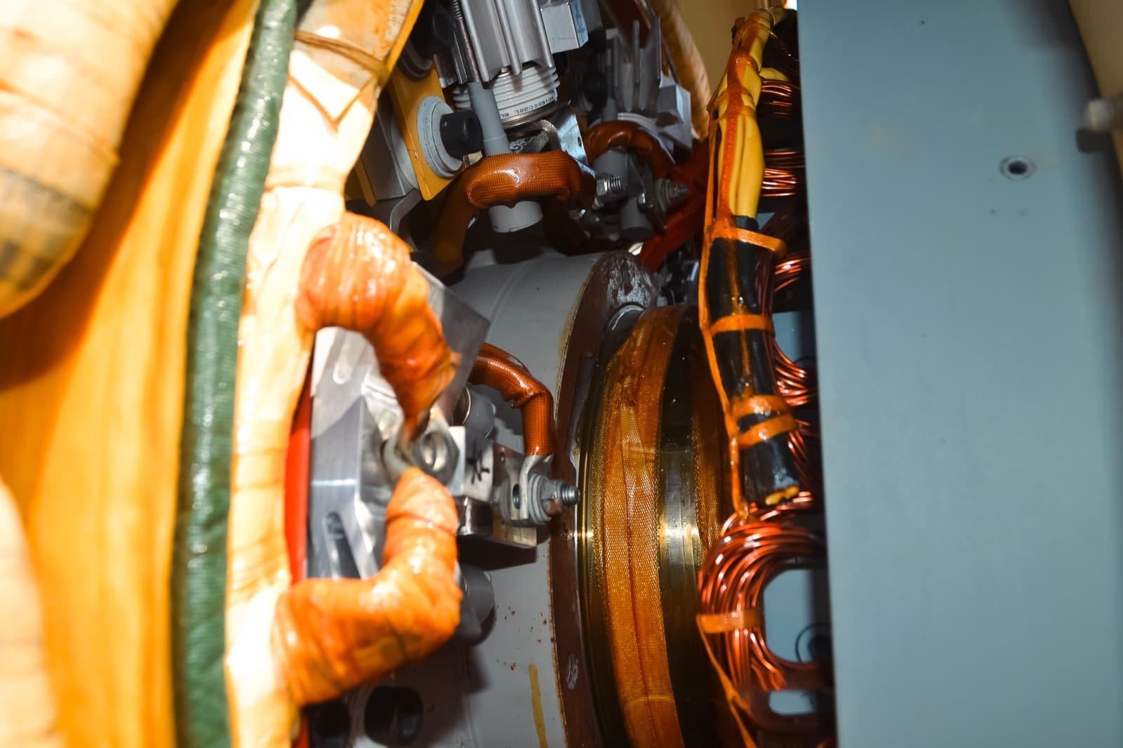 Excitatrices Rotativas y AVR — Mantenimiento y Modernización Brushless — TEMISA Power Gen — generator service Mexico