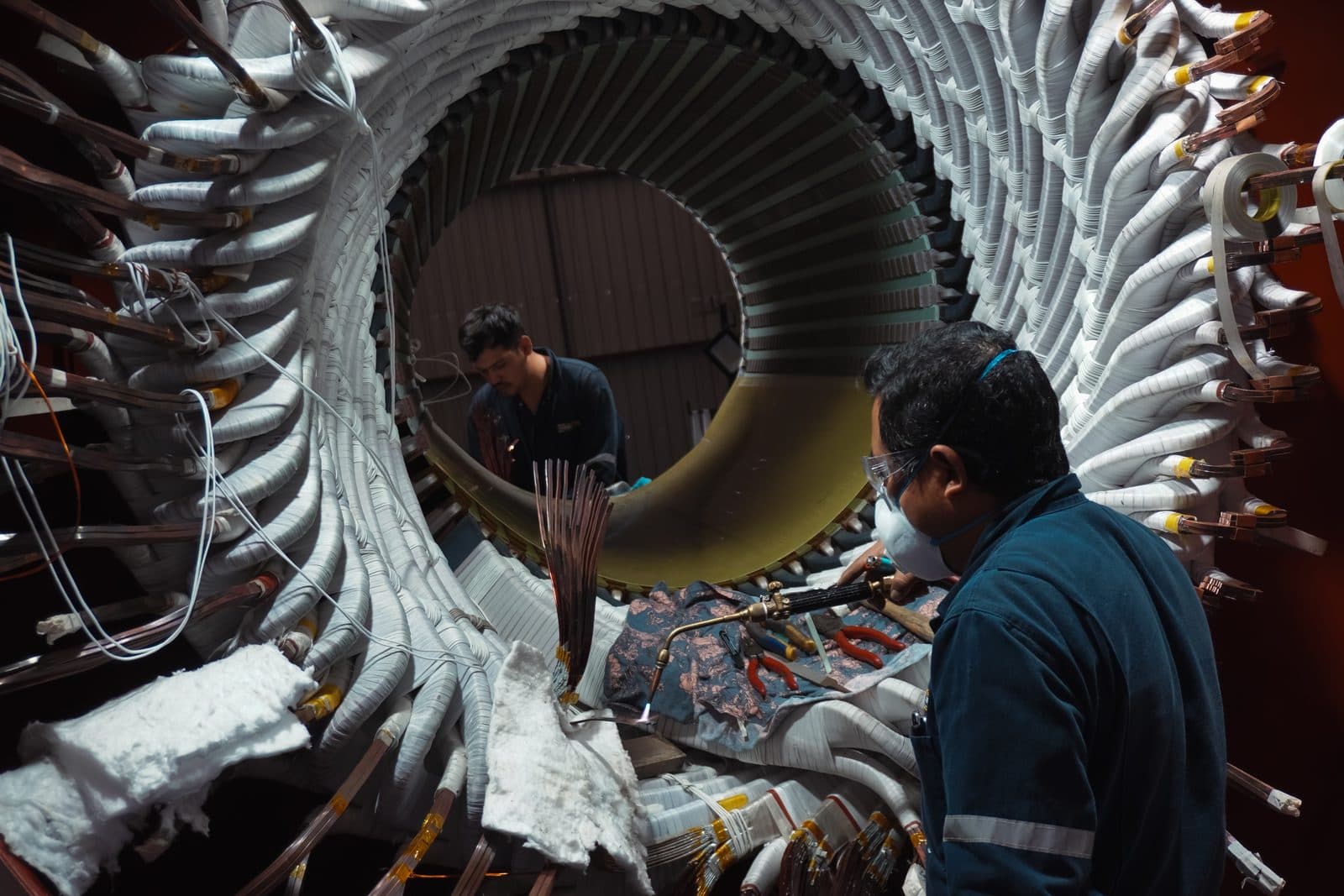 Rebobinado completo del rotor de generador eléctrico industrial México bajo EASA AR100