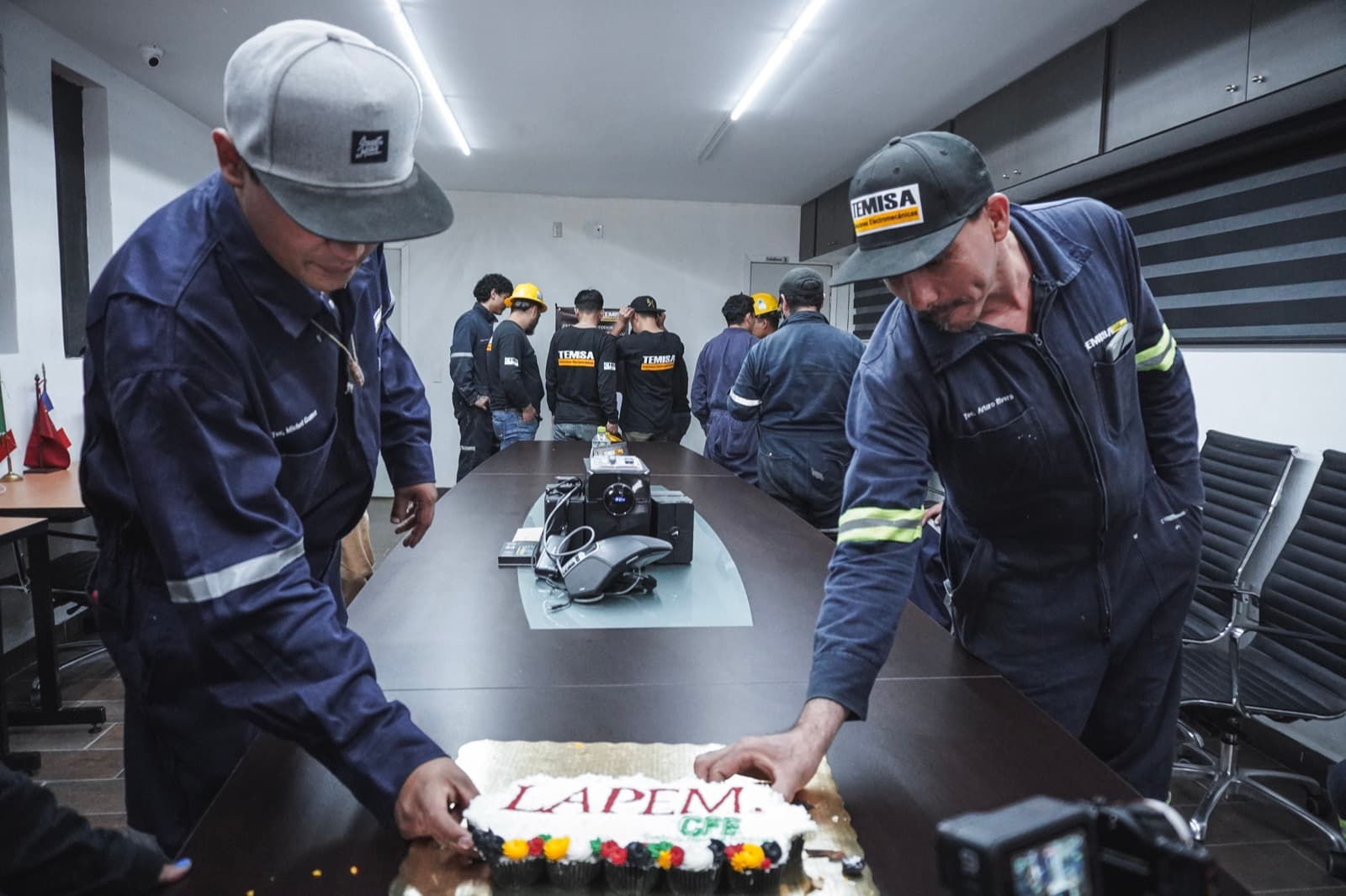 Equipo TEMISA Power Gen — TEMISA generator service team workshop Mexico
