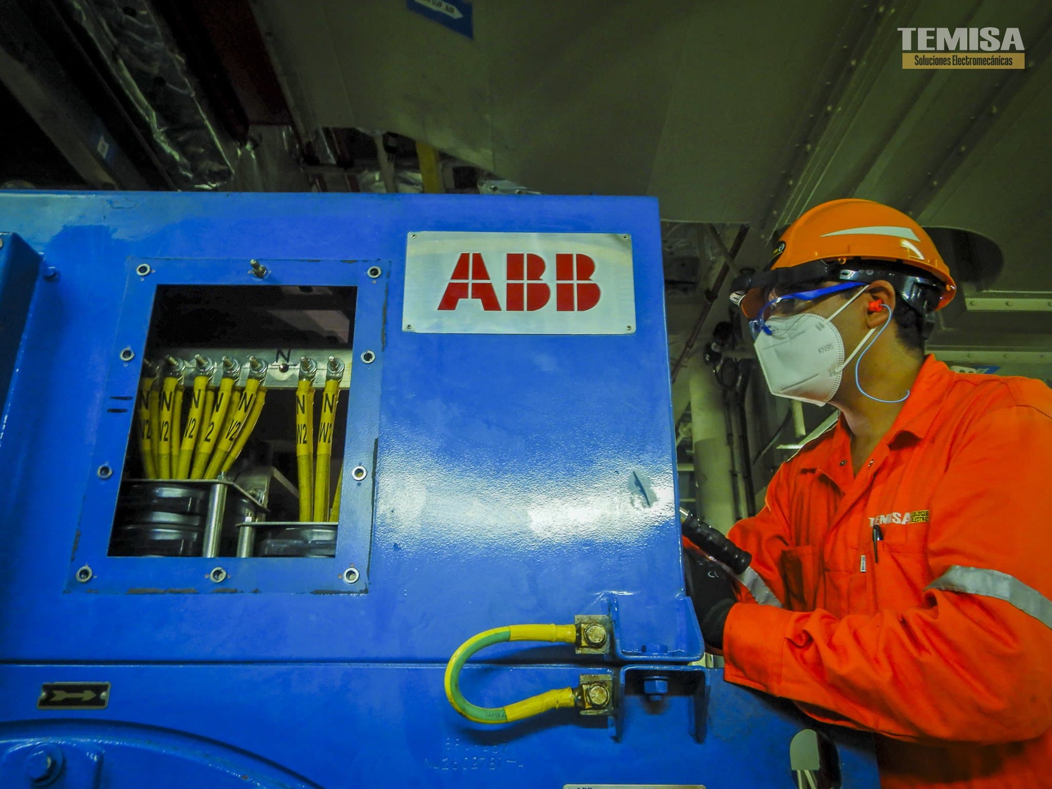 Caja de bornes y conexiones eléctricas de generador ABB — TEMISA