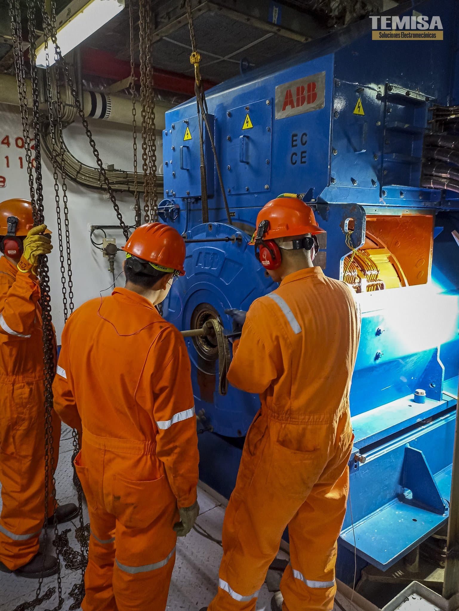 Desmontaje de generador ABB con maniobra de izaje controlado — TEMISA