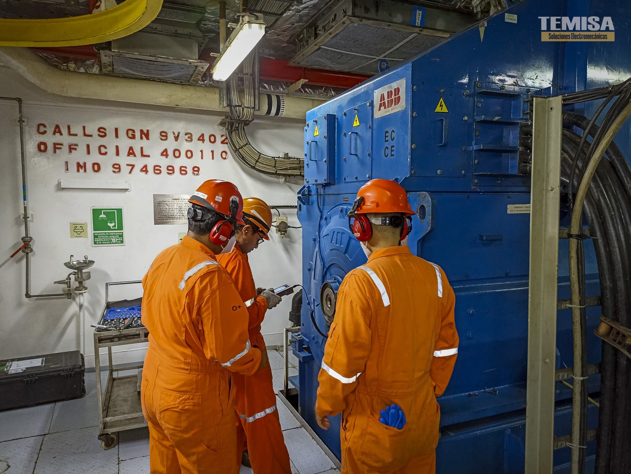 Mantenimiento de generador ABB diesel en embarcación marina — TEMISA