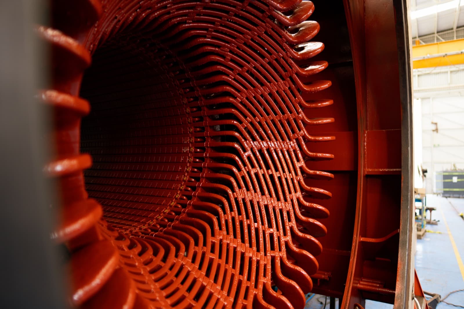 Cabezales de bobina del turbogenerador BRUSH reimpregnados y curados, con el sistema aislante restaurado por TEMISA Power Gen