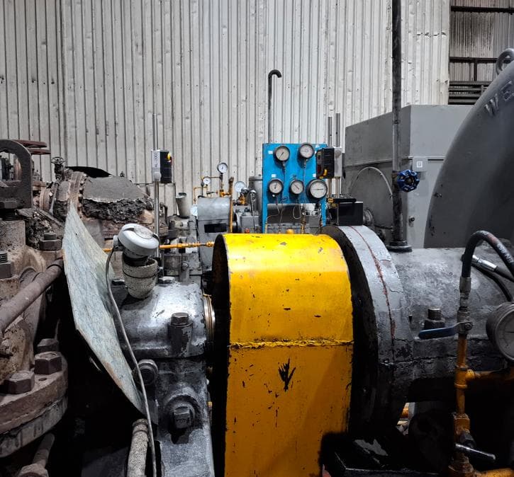 Conjunto acoplado turbina generador durante la evaluación con EasyTrend