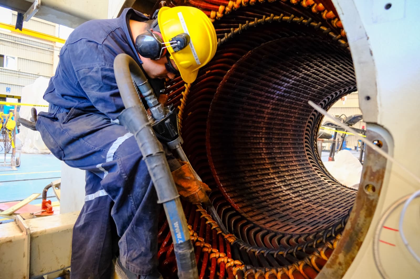 Limpieza Criogénica con Hielo Seco para Generadores Eléctricos — TEMISA Power Gen — CFE LAPEM W4200-12 — generator service Mexico